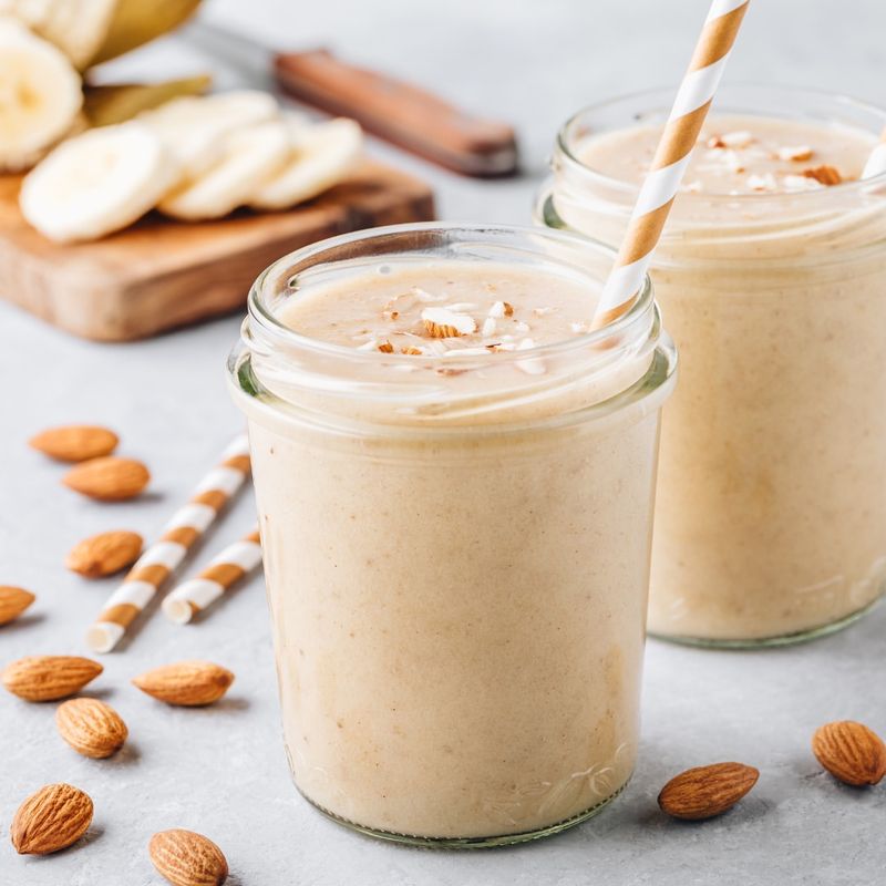 Banana and Almond Smoothie