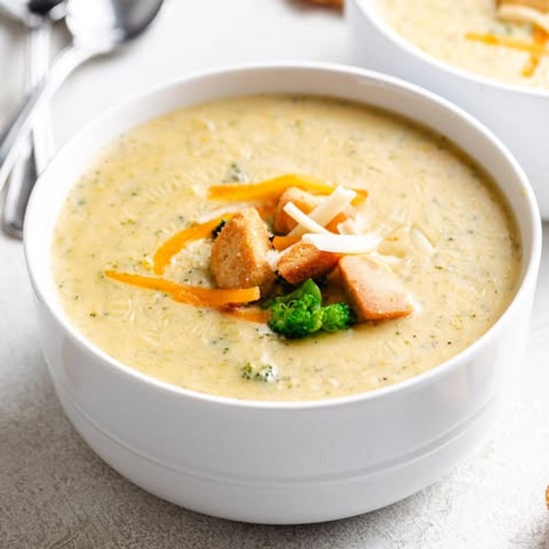 Broccoli and Cheddar Cheese Soup