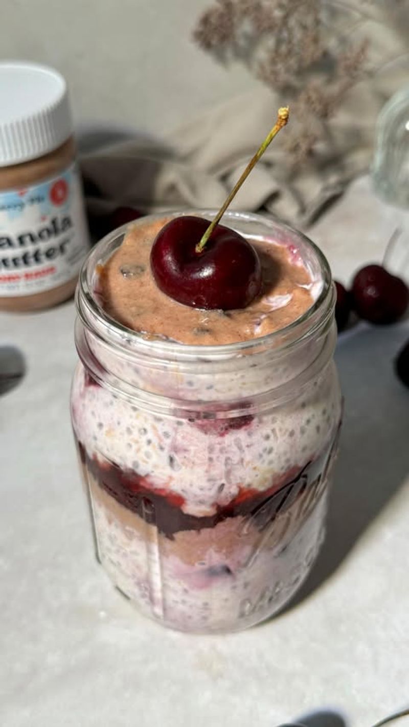 Cherry Almond Overnight Oats