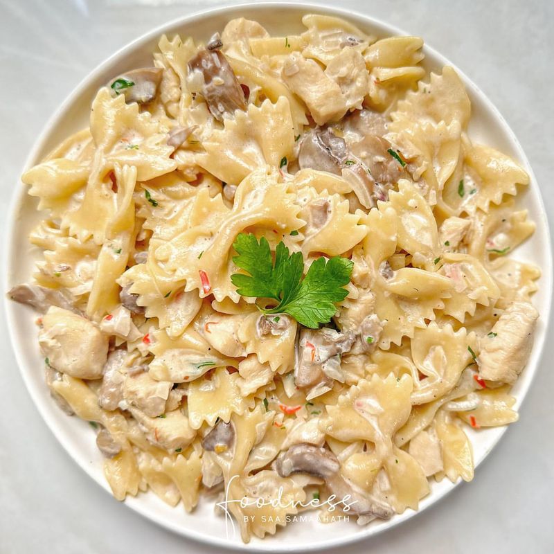 Chicken and Mushroom Pasta