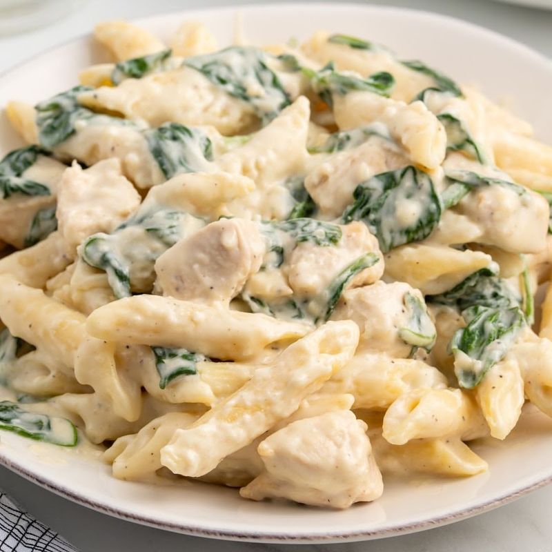 Creamy Chicken and Spinach Pasta