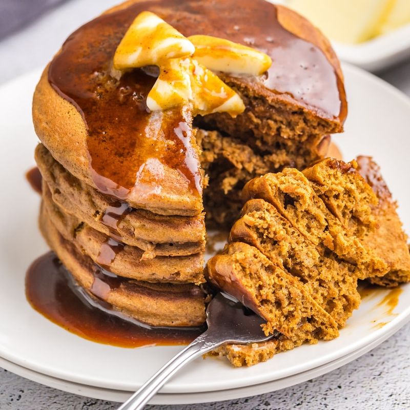 Gingerbread Pancakes with Maple Syrup