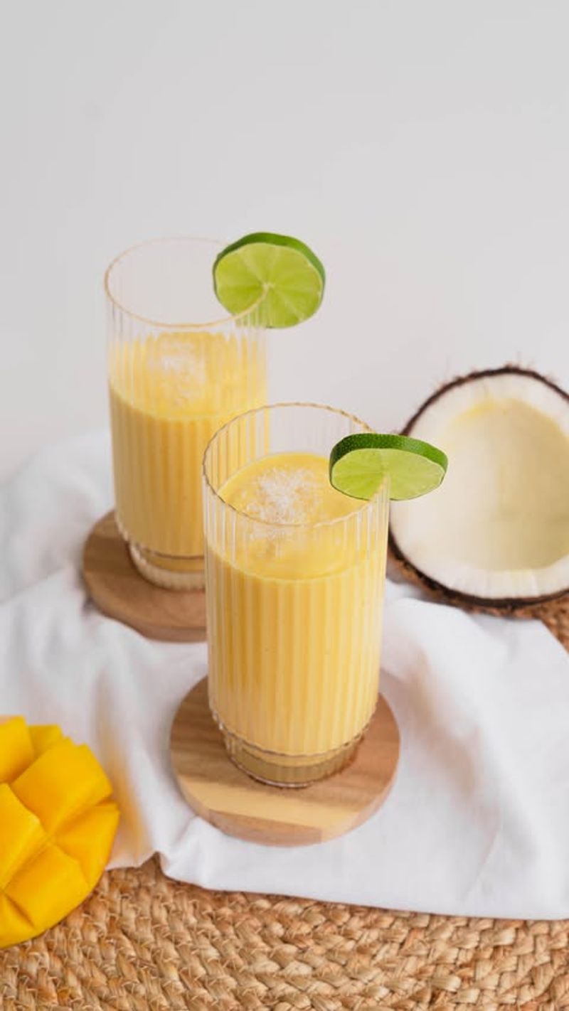 Mango-Lime Smoothie