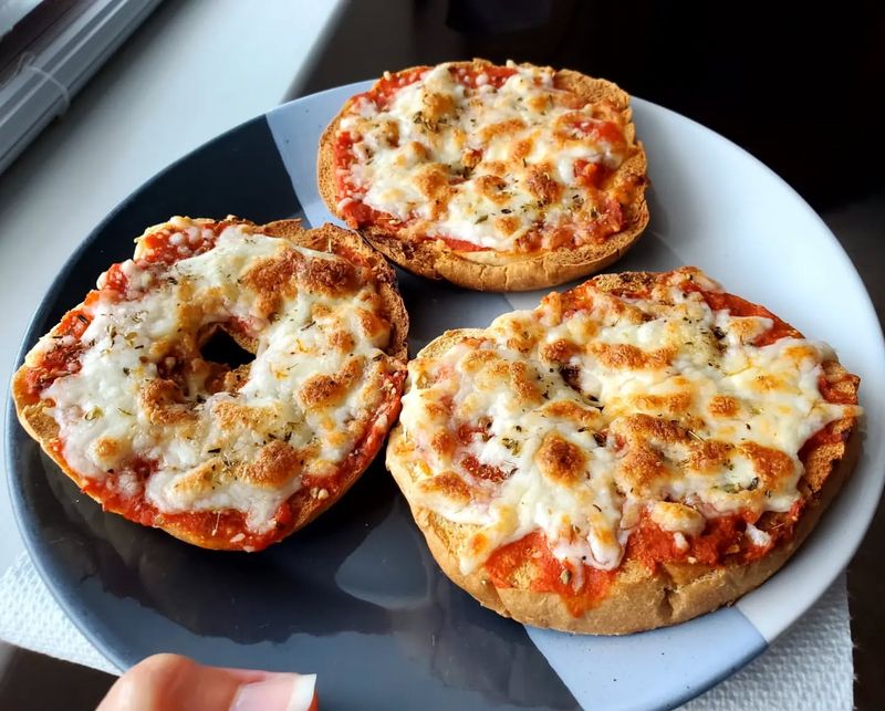 Pizza Bagels