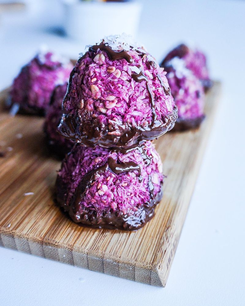 Raspberry Coconut Macaroons