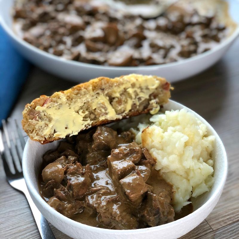 Slow Cooker Beef Stroganoff