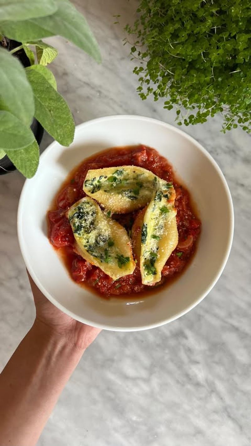 Spinach and Ricotta Stuffed Shells