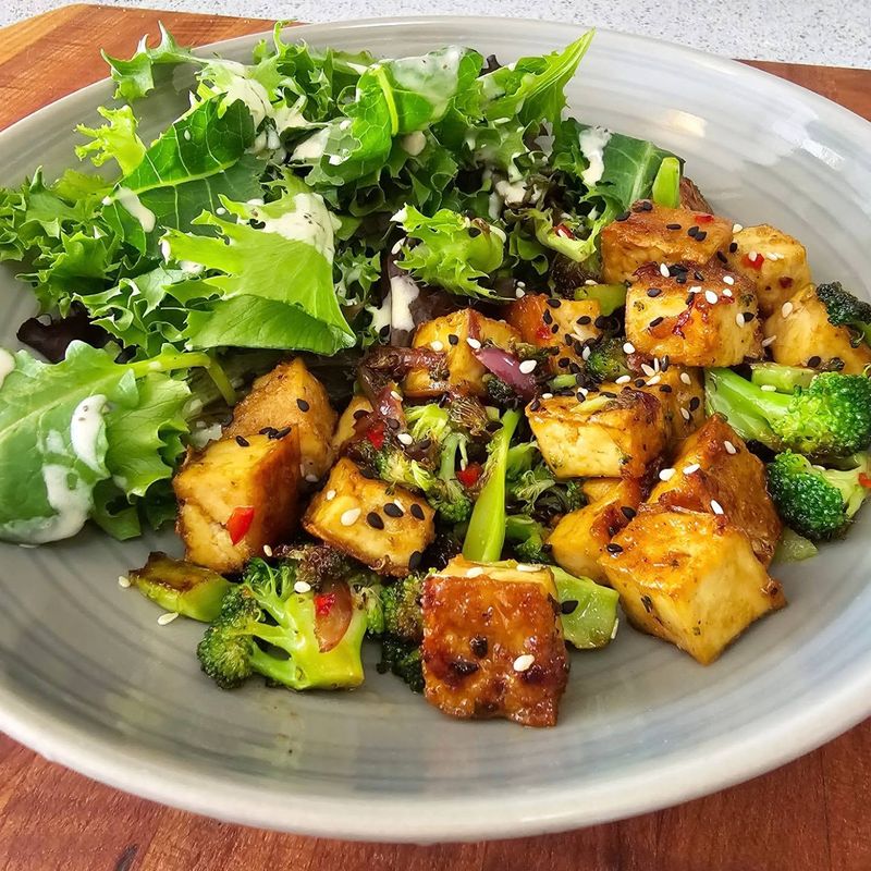 Tofu and Broccoli Stir-Fry