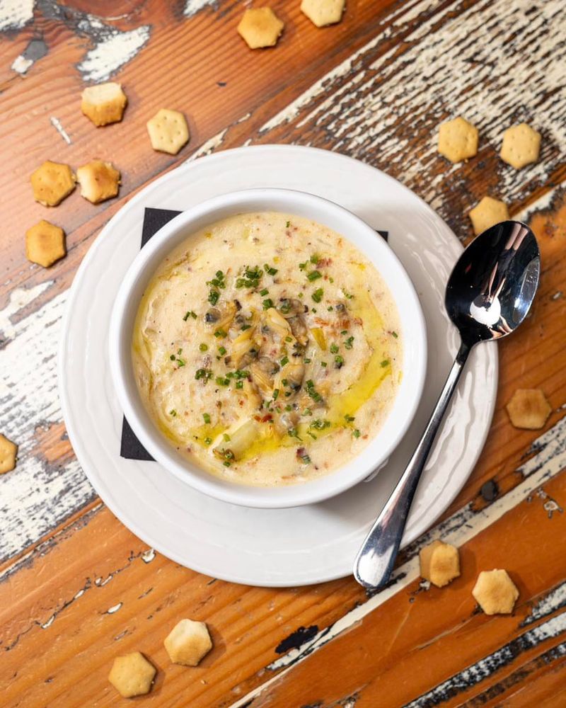 Massachusetts: Clam Chowder