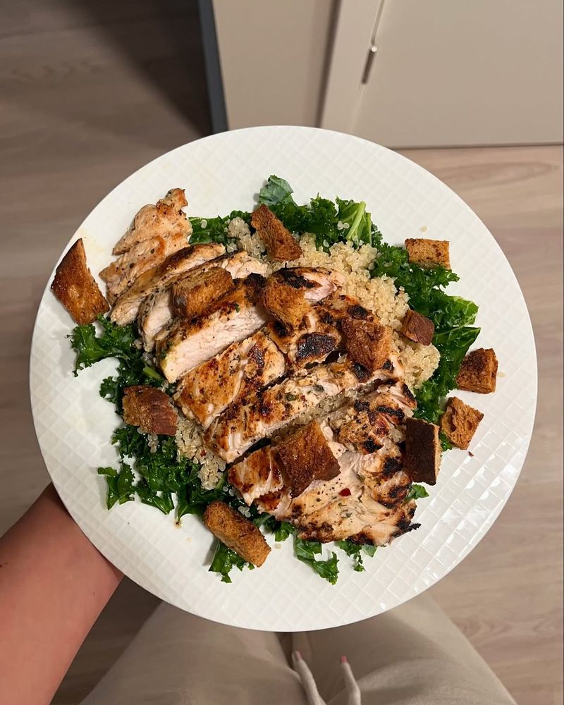 Grilled Chicken and Quinoa Salad