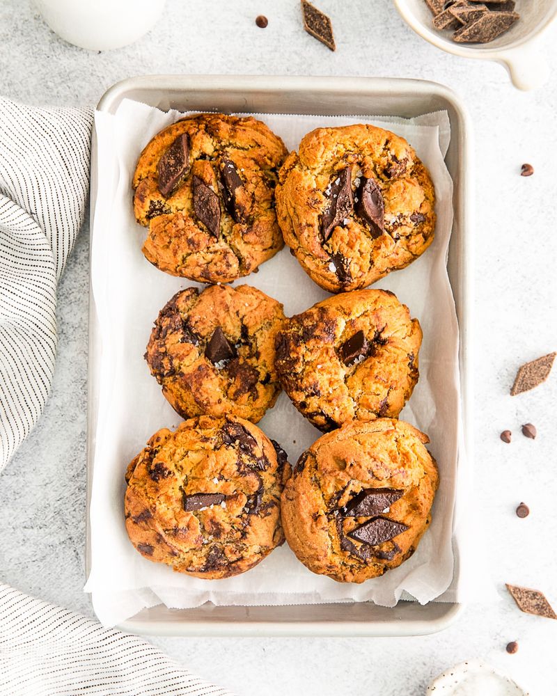 Air Fryer Chocolate Chip Cookies