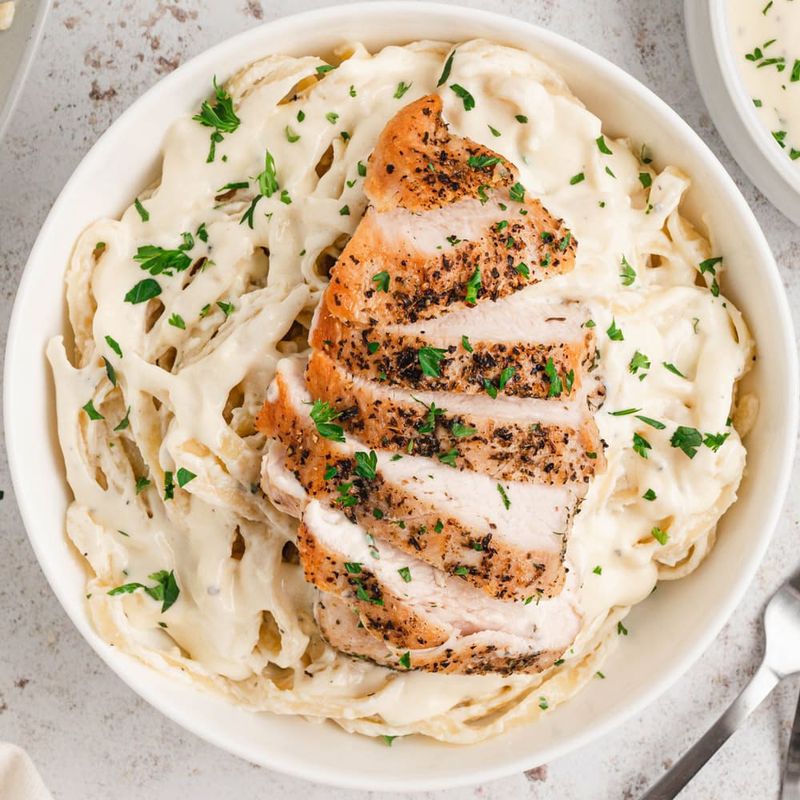 Alfredo Pasta with Chicken
