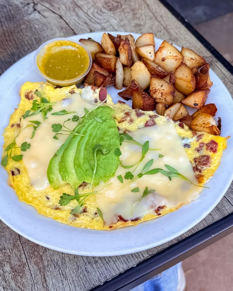 Avocado Omelette