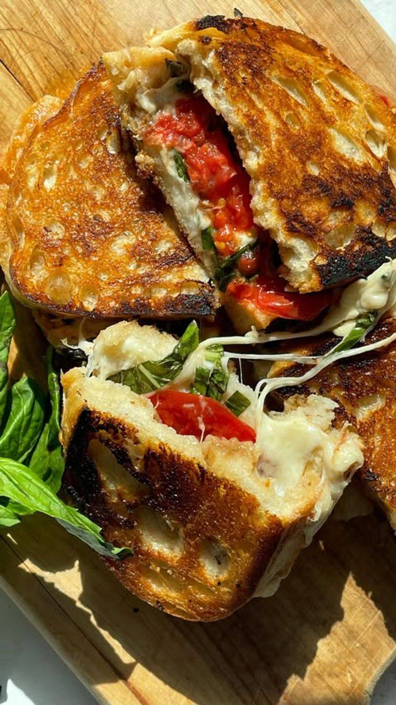 Caprese Grilled Cheese