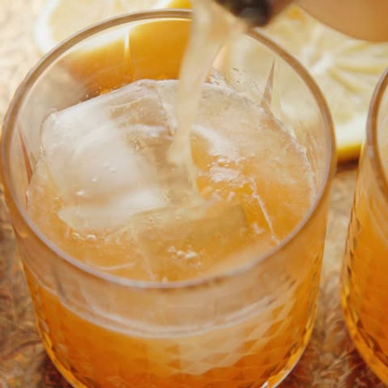 Cinnamon Maple Whiskey Sour