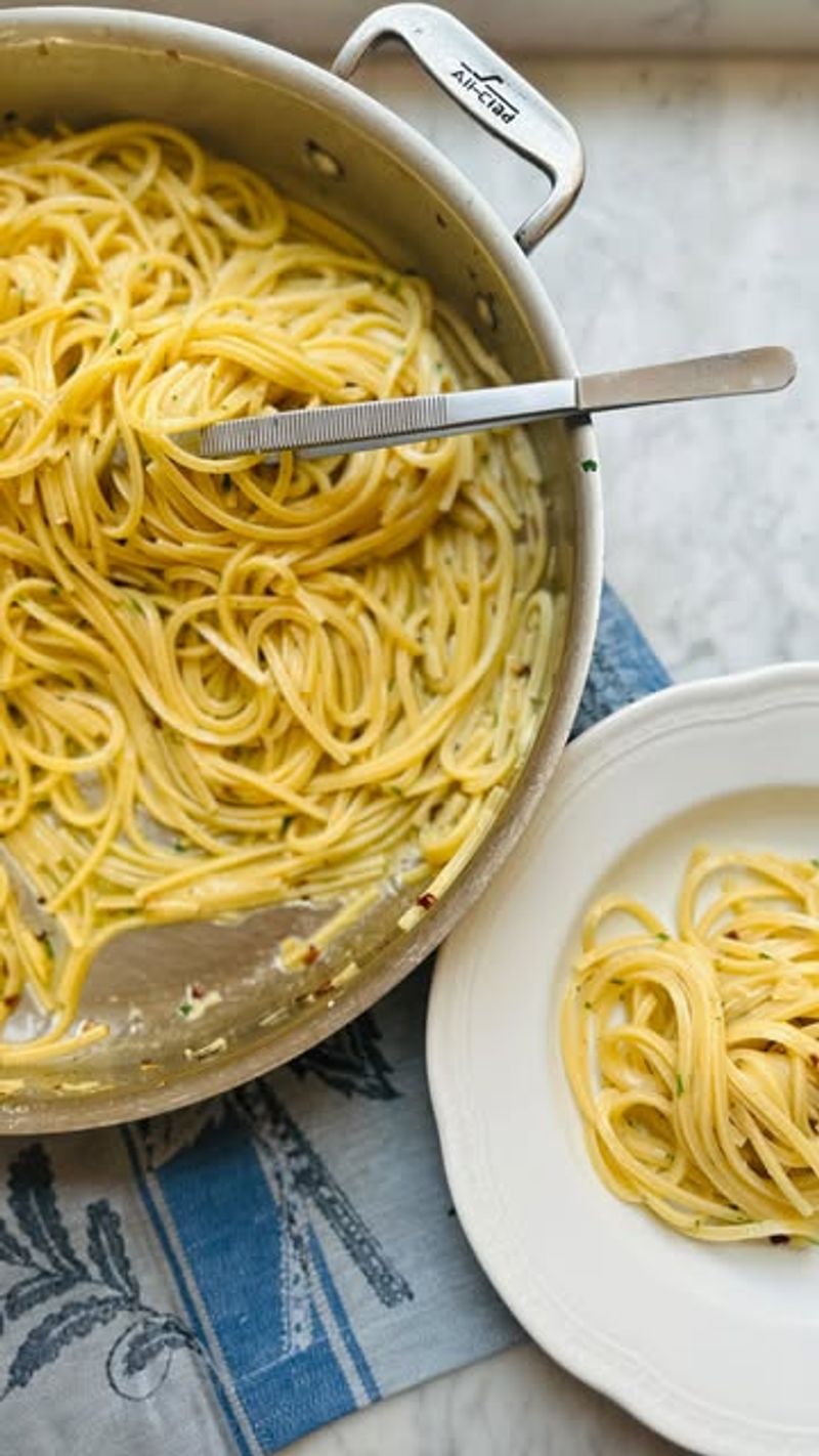 Garlic and Olive Oil Spaghetti