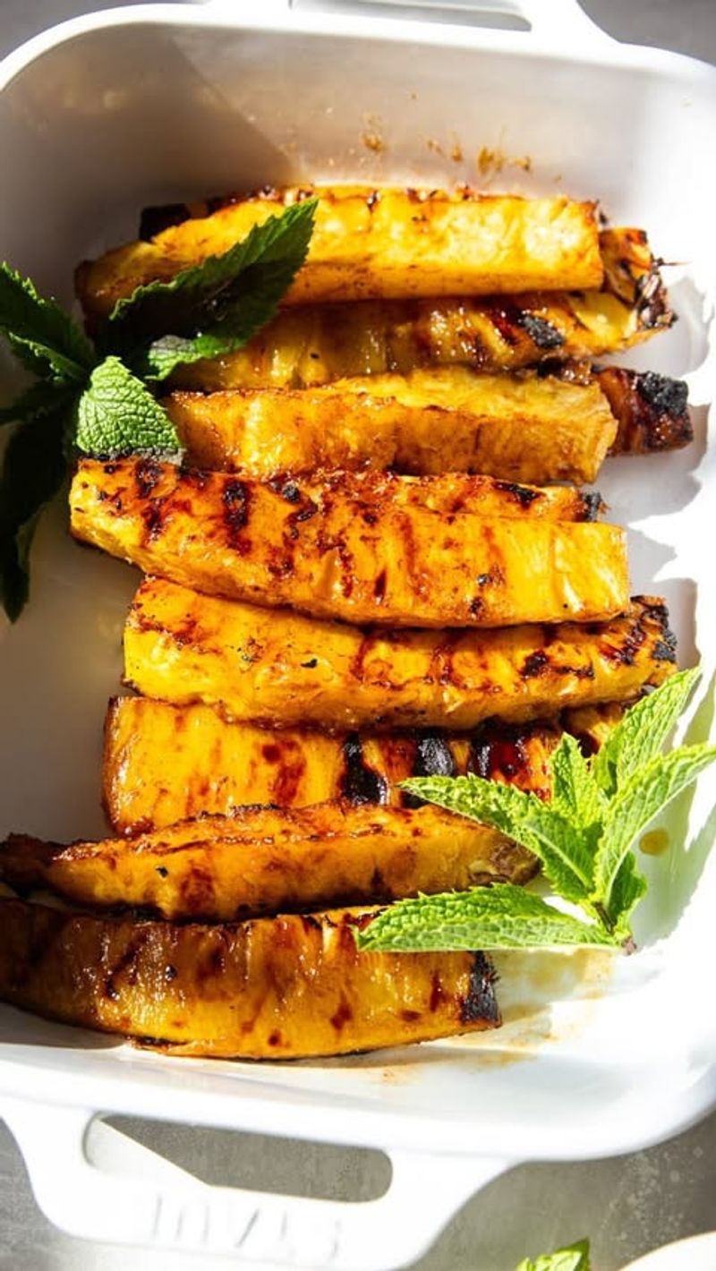 Grilled Pineapple with Cinnamon