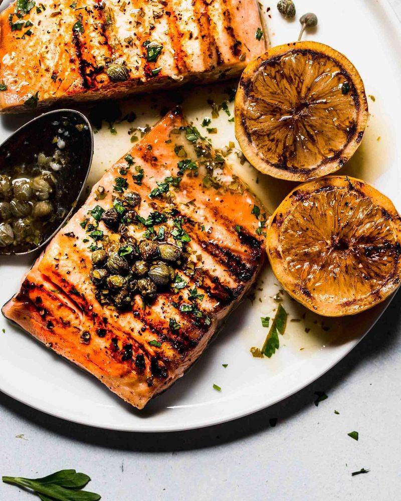 Grilled Salmon with Lemon