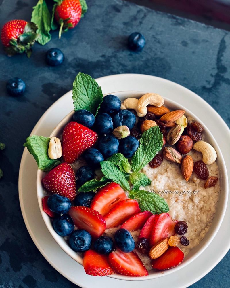 Oatmeal with Berries