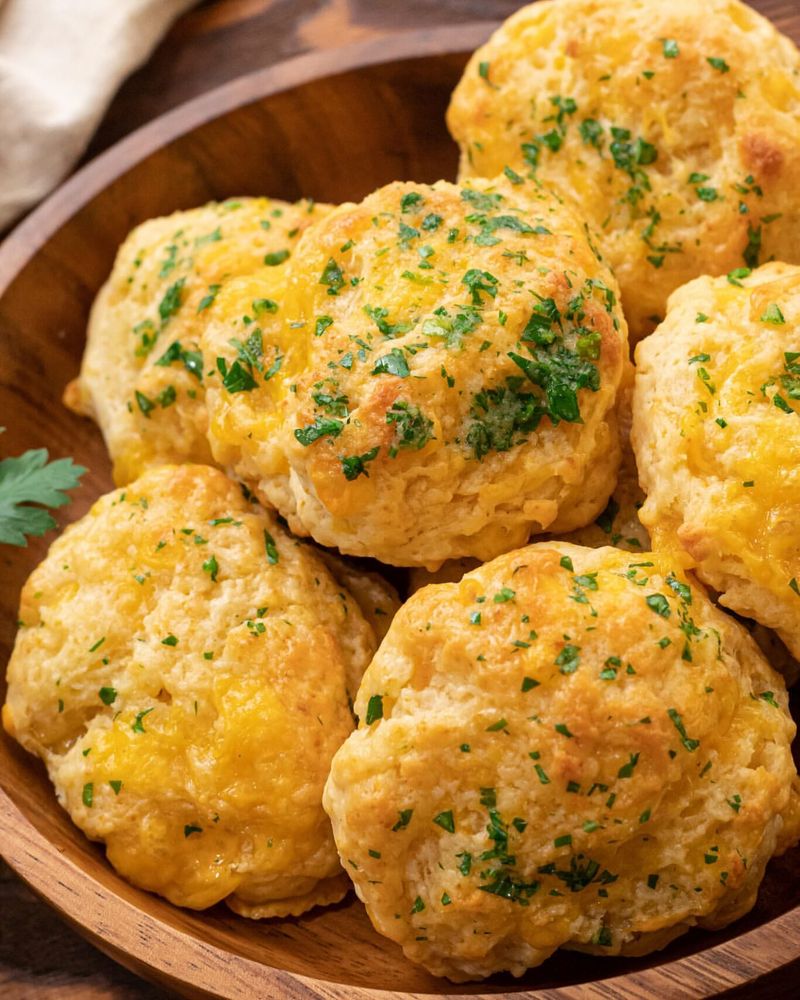 Red Lobster Cheddar Bay Biscuits