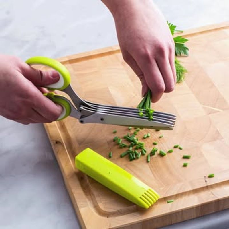 Use Herb Scissors