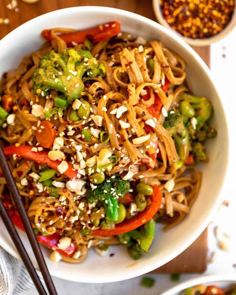 Vegetable Stir-Fried Noodles