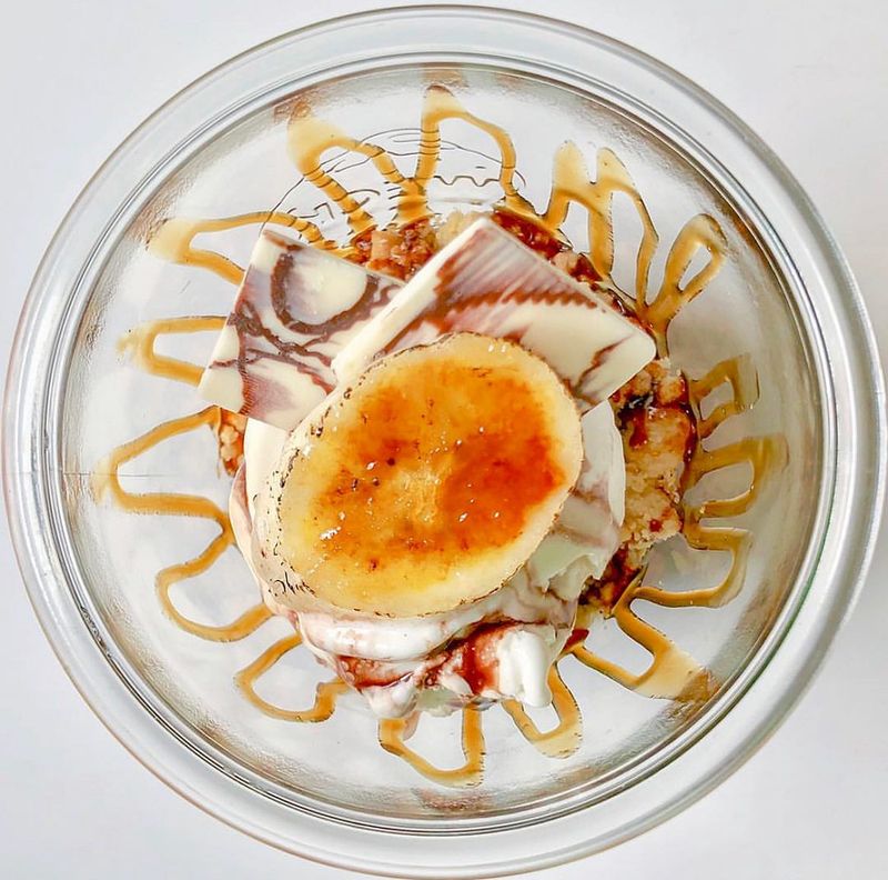 Banana Caramel Crumble
