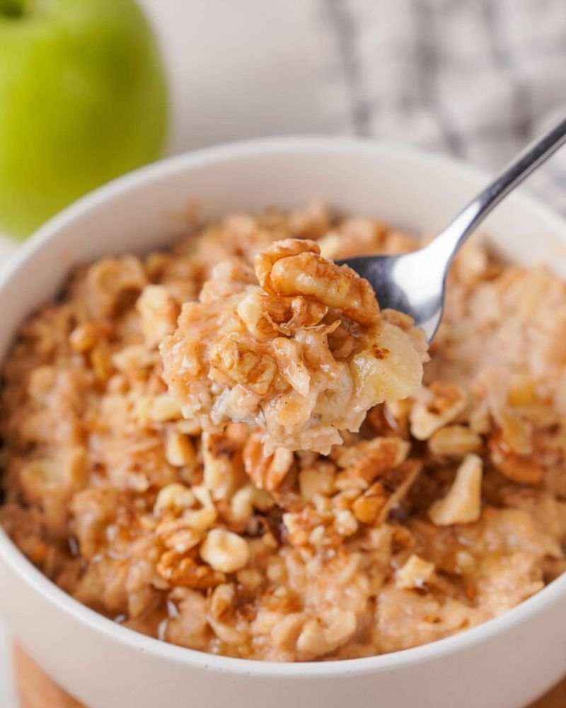 Apple Cinnamon Oatmeal