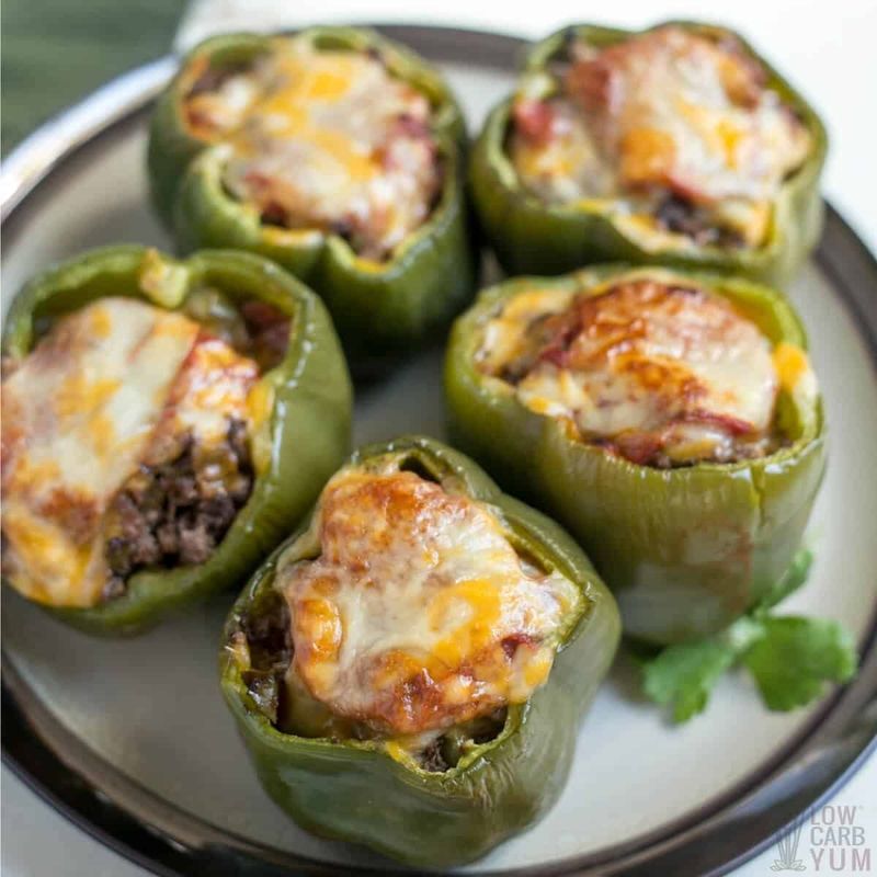 Stuffed Bell Peppers (Low-Carb Version)