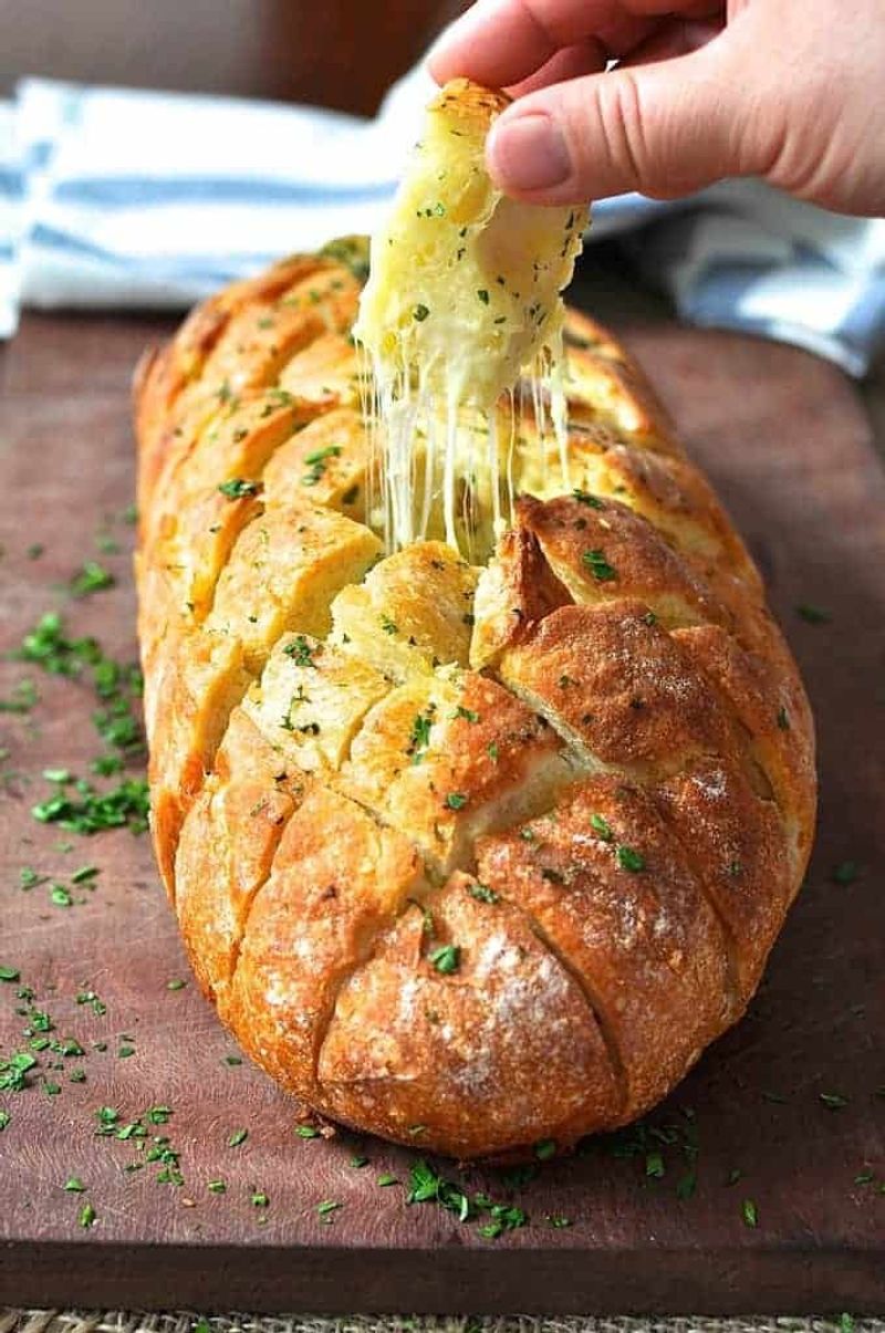 Cheesy Garlic Pull-Apart Bread