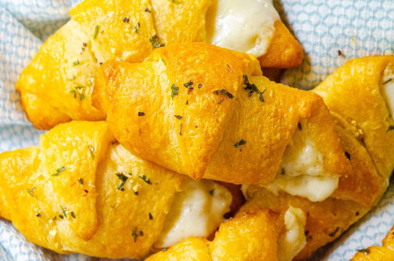 Cheesy Garlic Crescent Rolls
