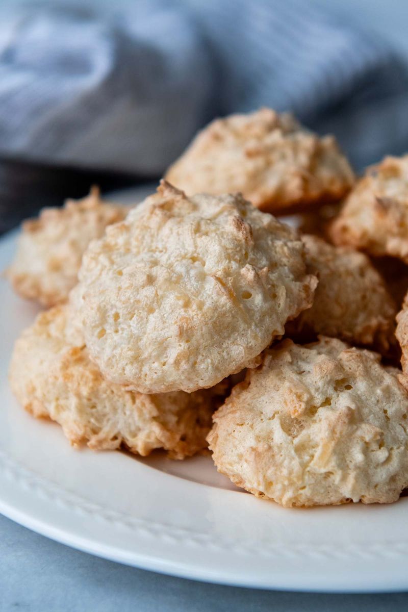 Coconut Macaroons (Light Version)
