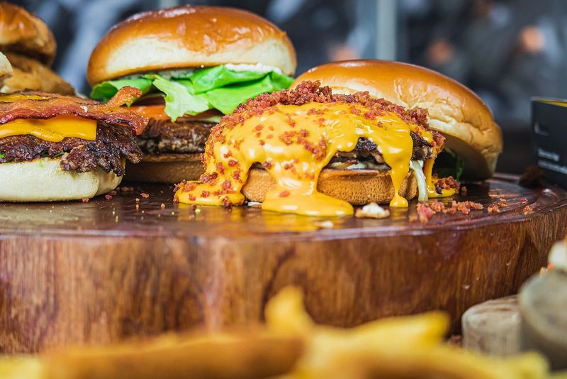 Cheeseburger at Harmon’s Lunch (Falmouth)