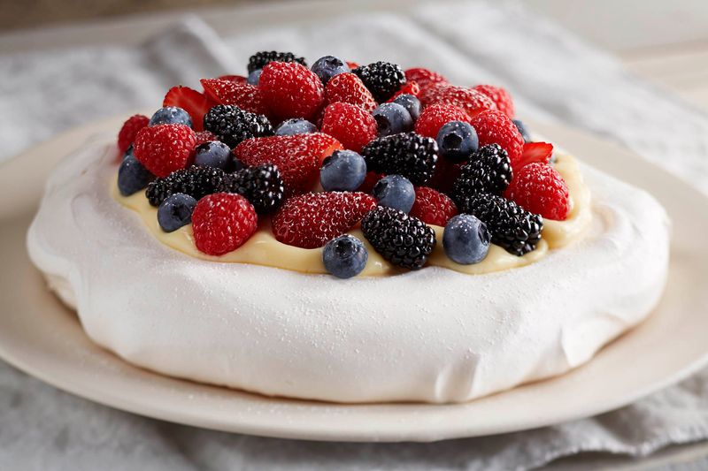 Berry Pavlova