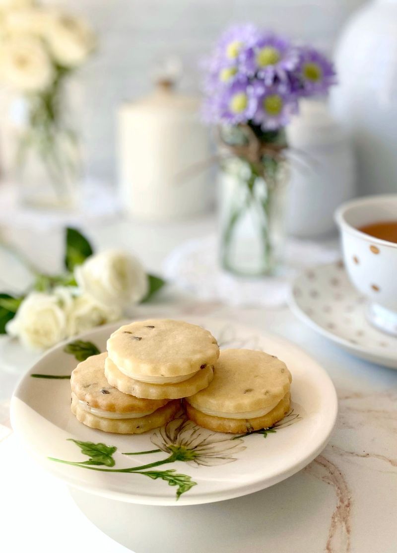 Honey Lavender Shortbread Cookies