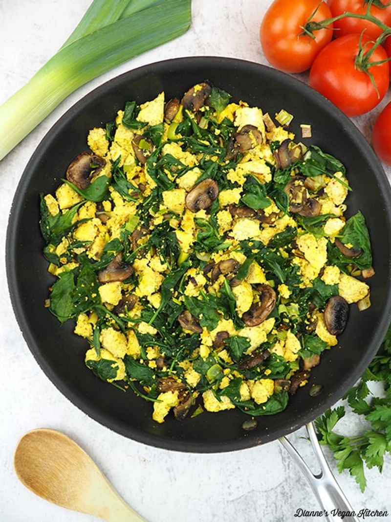 Spinach and Mushroom Tofu Scramble