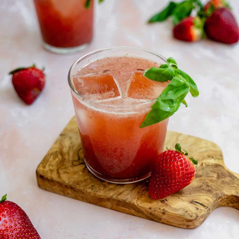 Strawberry Basil Fizz