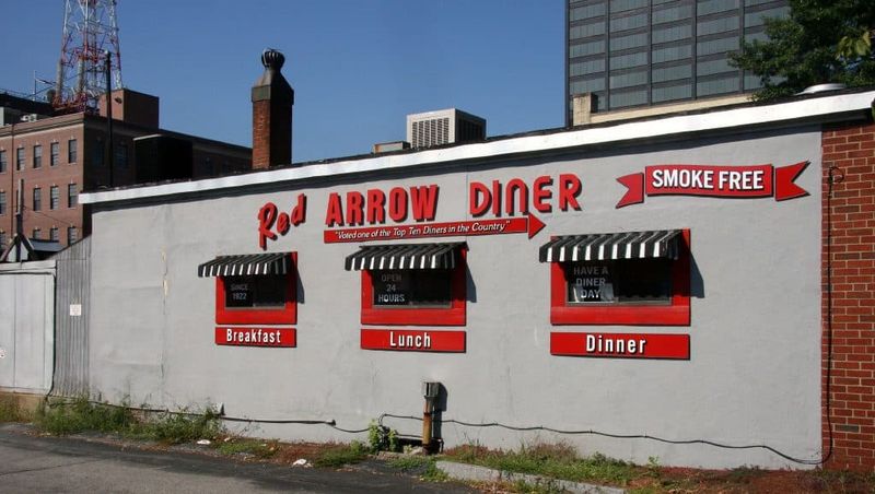 New Hampshire: Red Arrow Diner