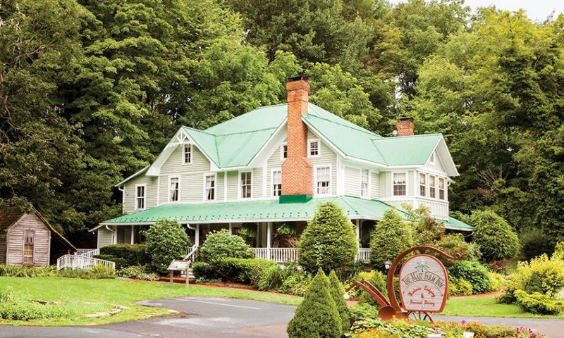 The Mast Farm Inn Restaurant