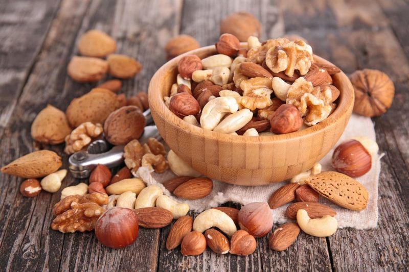 Nuts (Almonds, Walnuts, Pistachios)