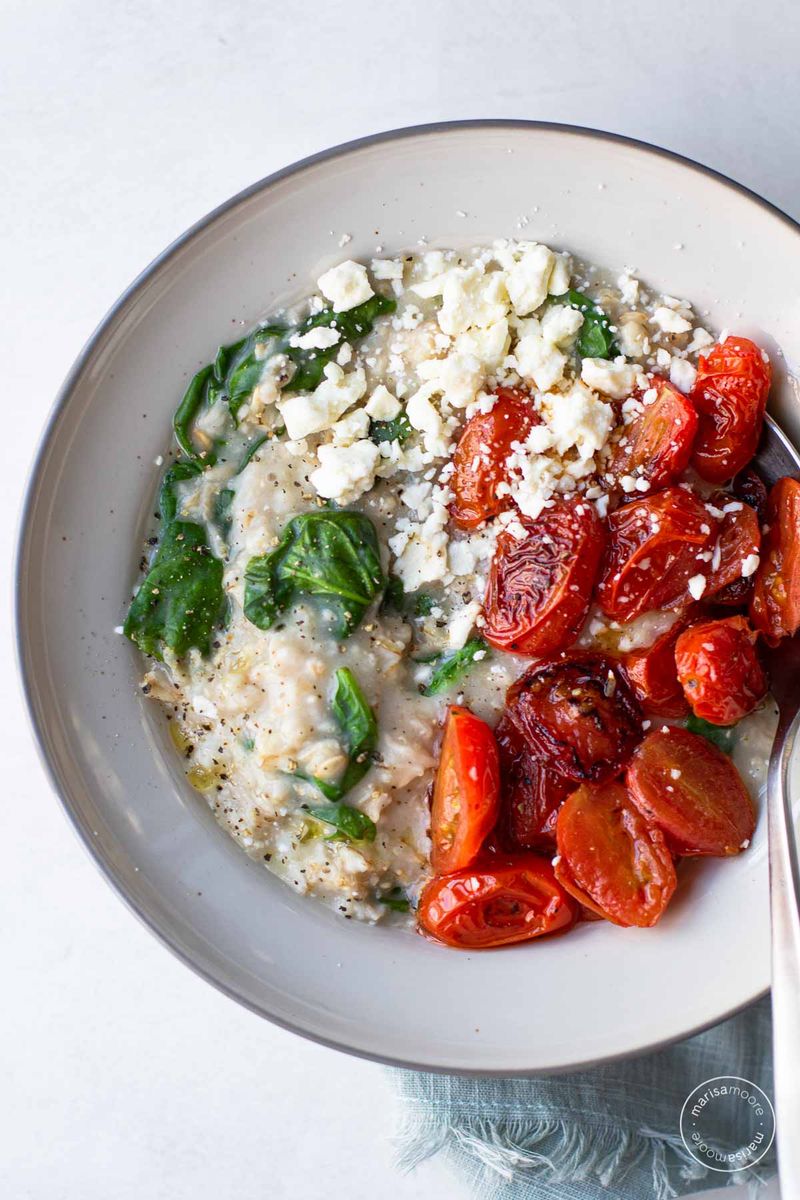 Savory Oatmeal with Spinach and Tomatoes