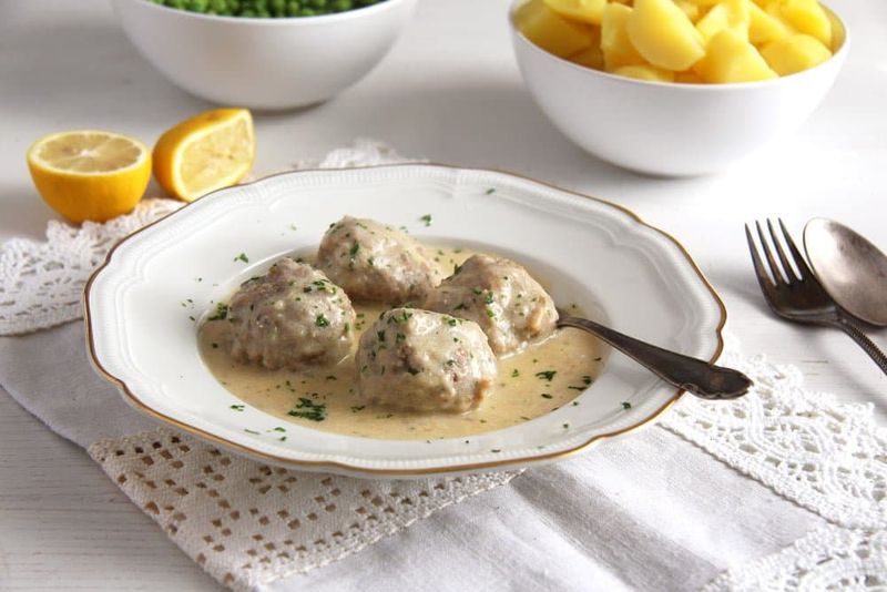 Königsberger Klopse (Meatballs in White Caper Sauce)