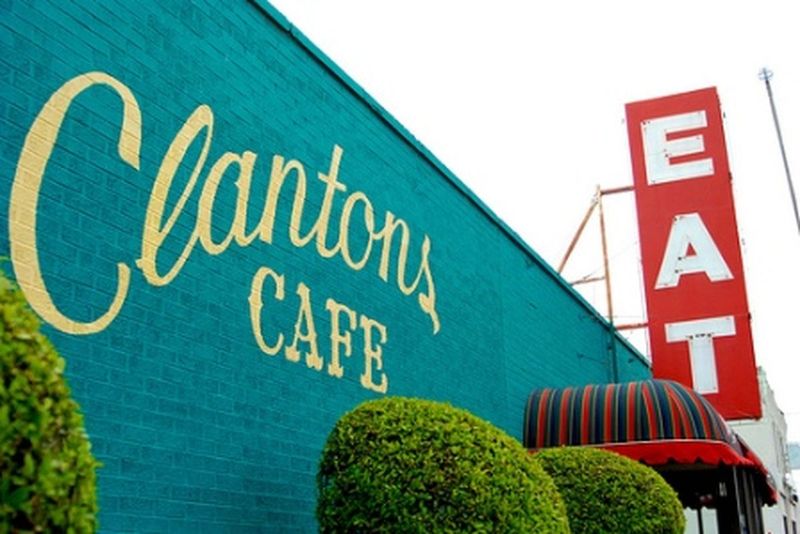 Clanton’s Café