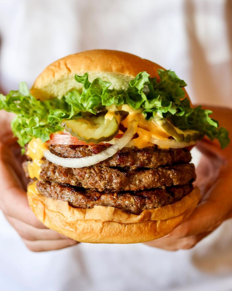 Cheeseburger at Teddy’s Bigger Burgers (Honolulu)
