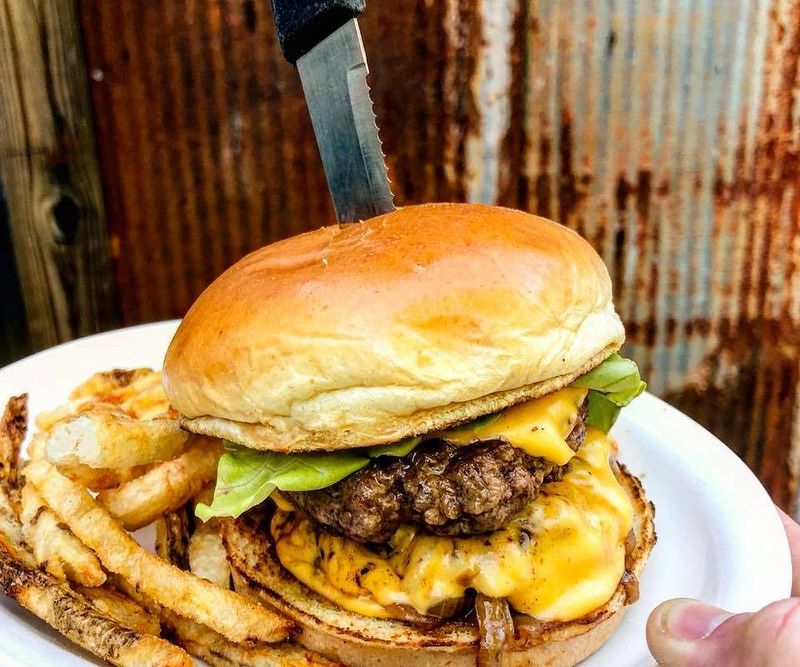 Smash Burger at Neon Pig (Tupelo)