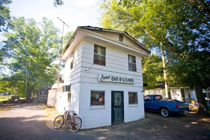 Jones Bar-B-Q Diner