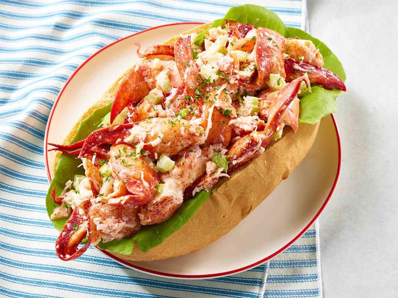 Lobster Roll (Light Mayo or Butter)