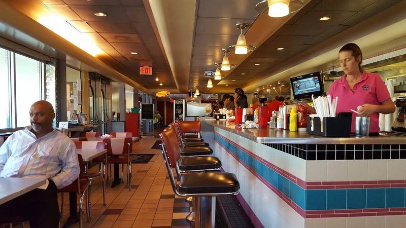 Virginia: Diner by the James