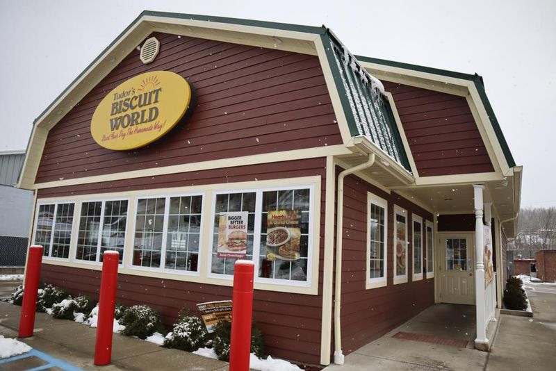 West Virginia: Tudor's Biscuit World
