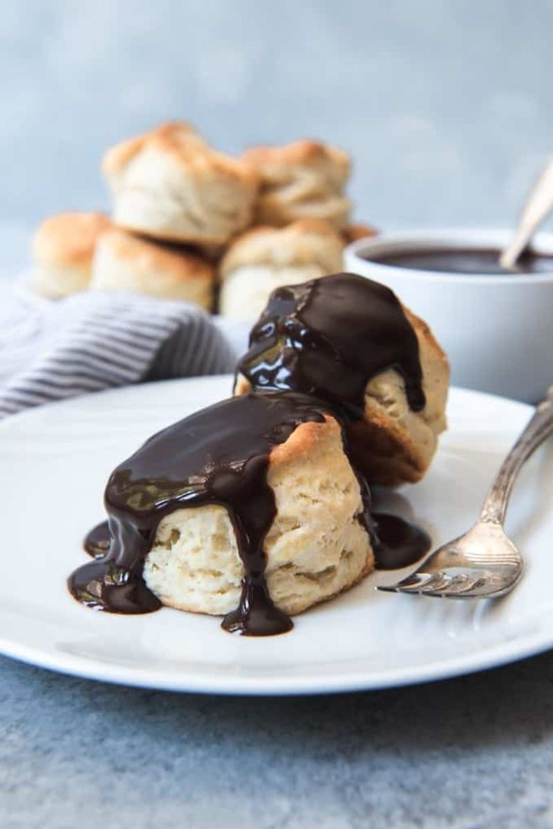 Alabama: Biscuits with Chocolate Gravy